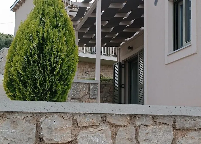 Villelia View 2 *